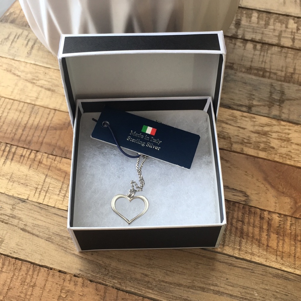 💖 Dyadema Sterling Silver Heart Necklace